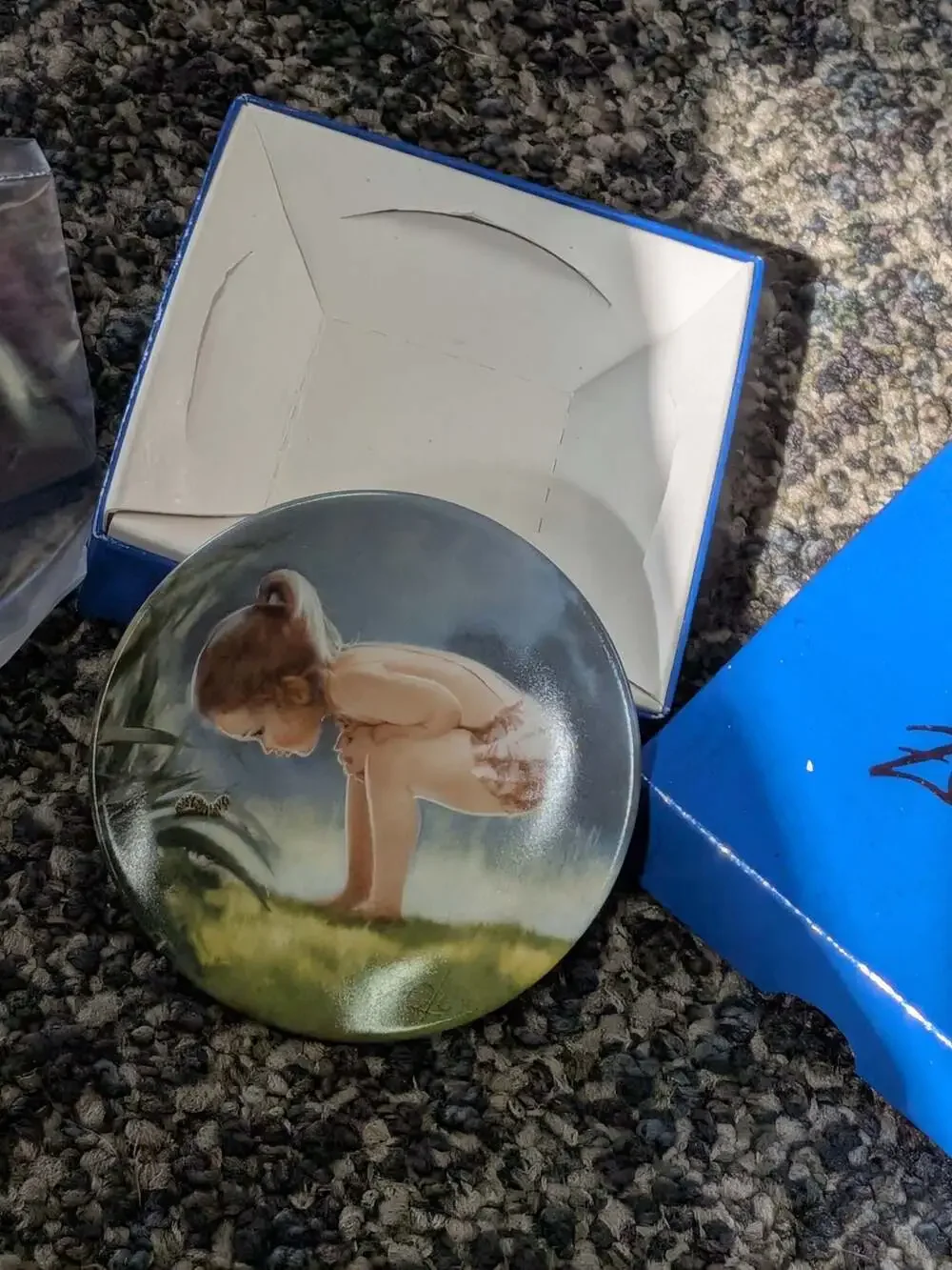 Donald Zolan Pemberton & Oakes Small Wonder Miniature Plate